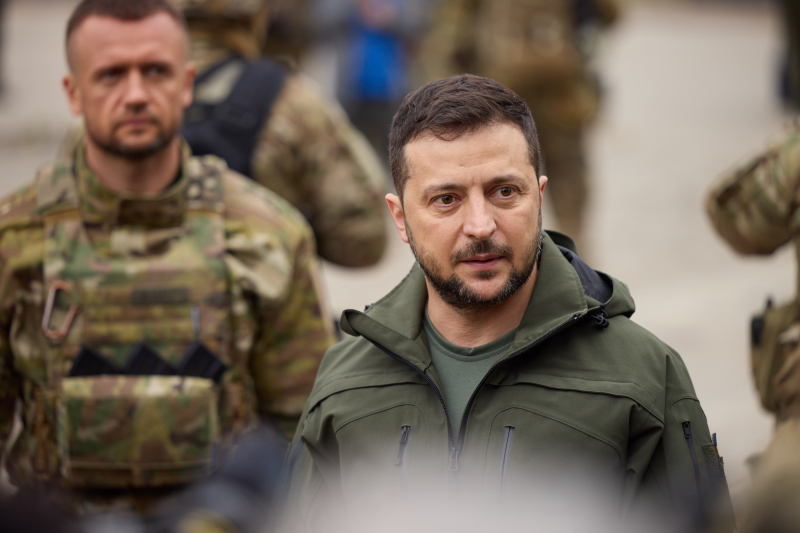 Nuestra gente está allí, y vendremos, Zelensky desde el Izyum desocupado se dirigió a los residentes de Crimea