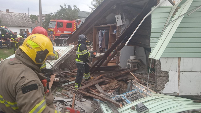 Destruida: una explosión sacudió una casa en Sarny – qué pasó