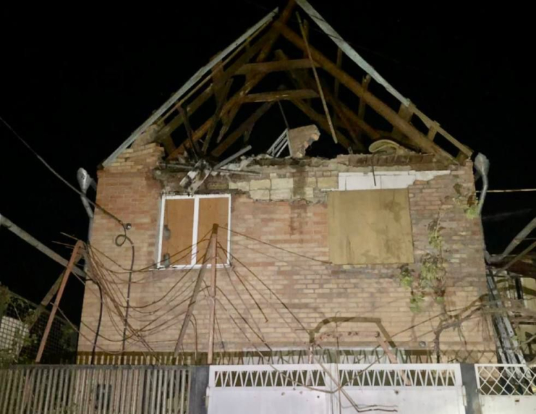 Los rusos cubrieron la región de Dnipropetrovsk con Grads: casas y comunidades fueron destruidas sin electricidad