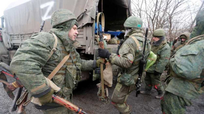 Los ocupantes regresaron a Kremennaya y derribaron las banderas ucranianas, – Gaidai