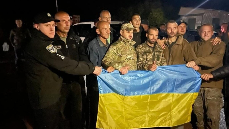 Varios defensores de Azovstal fueron intercambiados del cautiverio, incluido el jefe de la policía de Mariupol