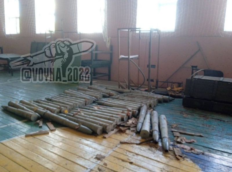 Los rusos instalaron la base militar Kupyanskaya justo en la escuela: lo mostraron en Stratcom
