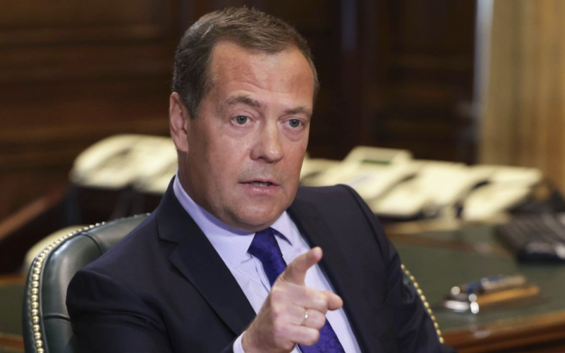 Medvedev asustado por las 'garantías de seguridad' para Ucrania: predice que 'todo se incendiará' 