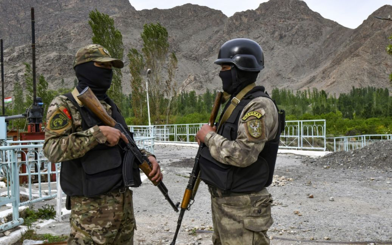 Se vuelven a escuchar disparos y explosiones en la frontera de Tayikistán y Kirguistán