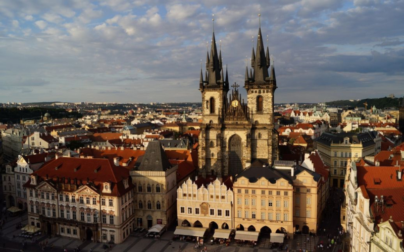 República Checa cierra frontera para turistas rusos 