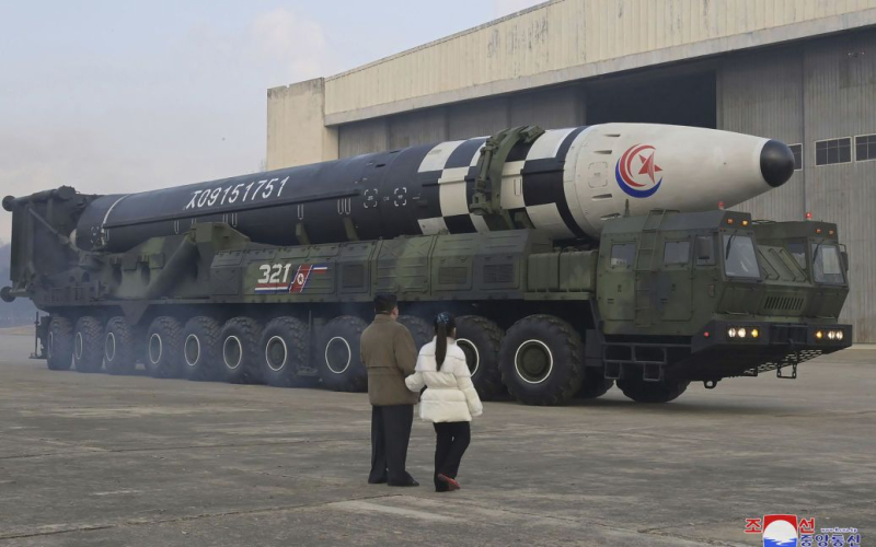 Corea del Norte volvió a lanzar dos misiles balísticos en el Mar del Este
