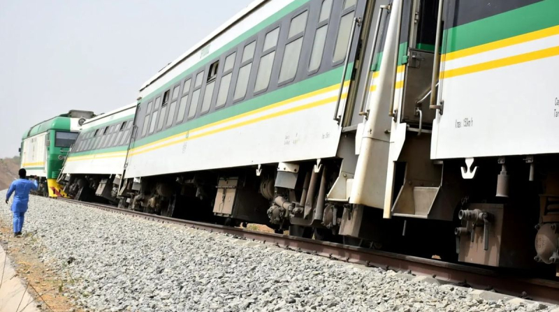 En Nigeria, militantes armados secuestraron a más de 30 personas de la estación de tren