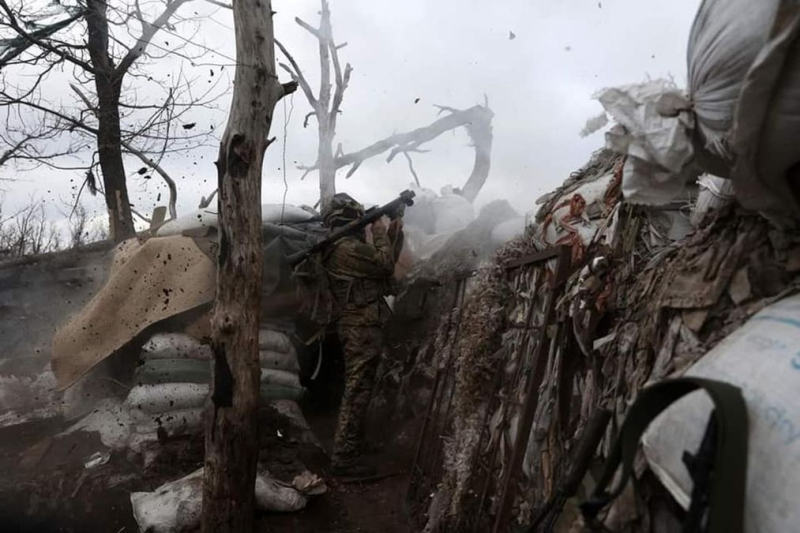 Un militar explicó por qué no es rentable para las Fuerzas Armadas de Ucrania entrar directamente en Kremennaya