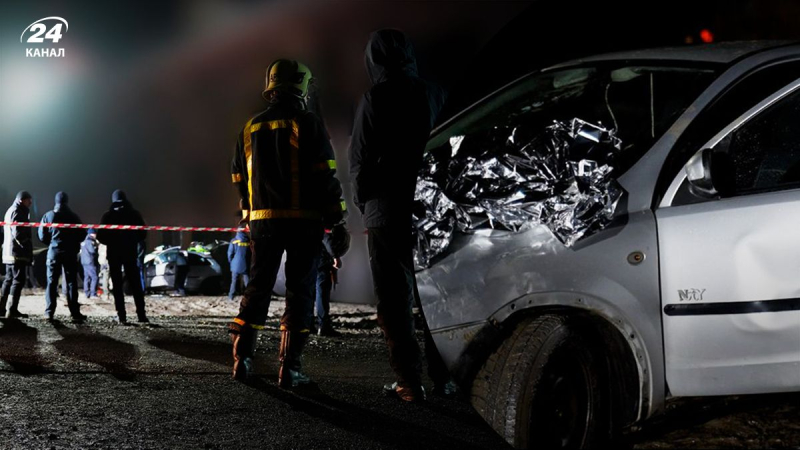 El coche se hundió: una madre con dos hijos murió en un accidente cerca de Chernihiv