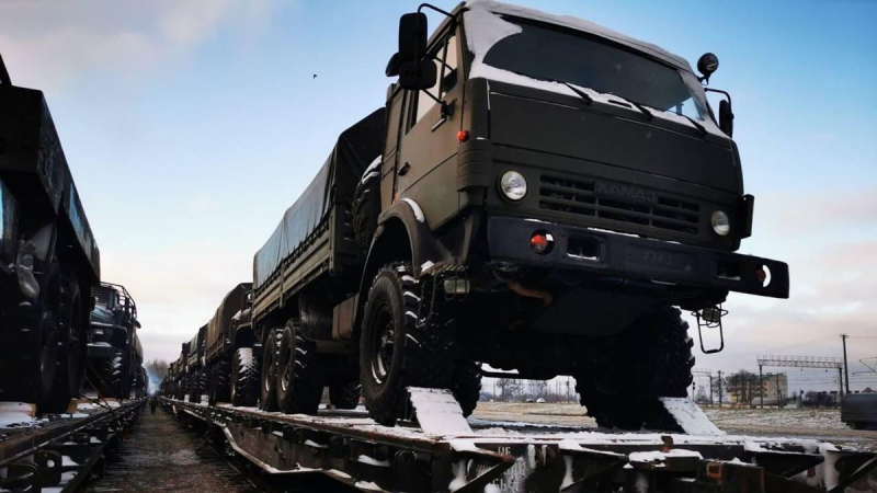 De la munición al ejército: Rusia desplegó otro escalón con equipamiento en Bielorrusia