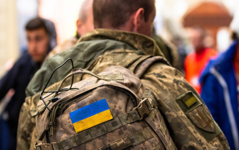 La movilización continúa: ¿los hombres están obligados a regresar a Ucrania durante la guerra?