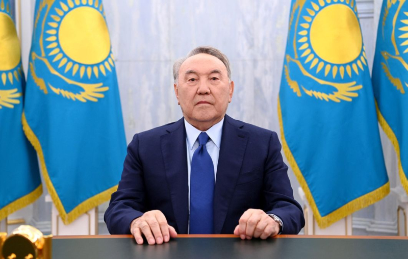 Expresidente de Kazajistán Nazarbayev fue operado del corazón