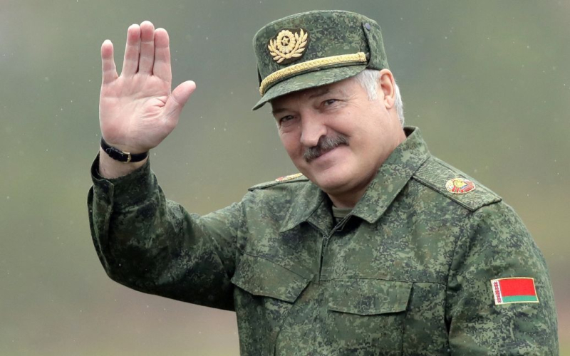 Lukashenko visitó las tropas rusas en Bielorrusia: 