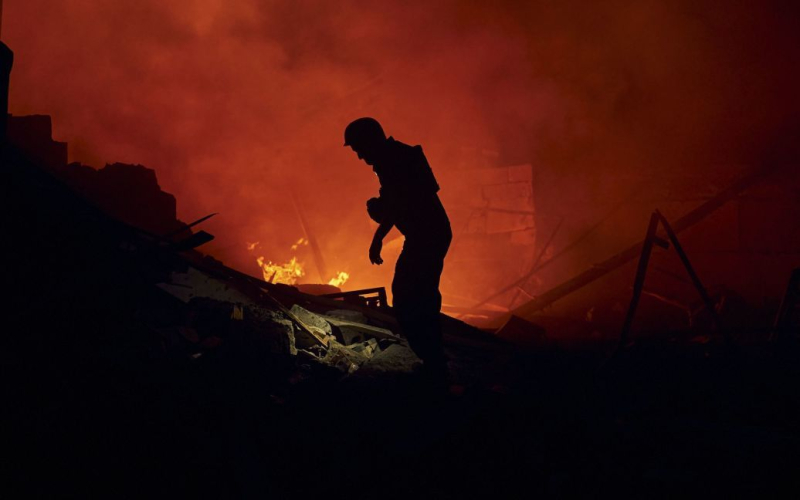 Hubo un incidente cerca de Moscú incendio a gran escala en el mercado (video)