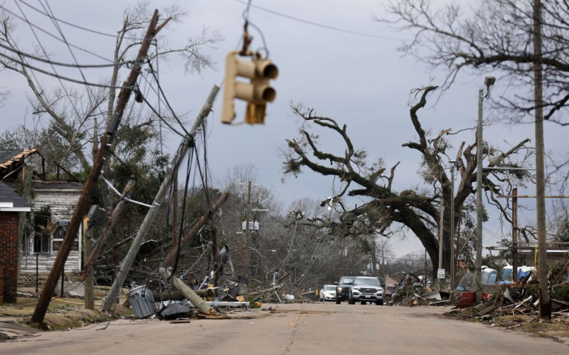 Un tornado se desató en los EE. UU.: unas diez personas murieron, decenas de casas fueron destruidas (foto)