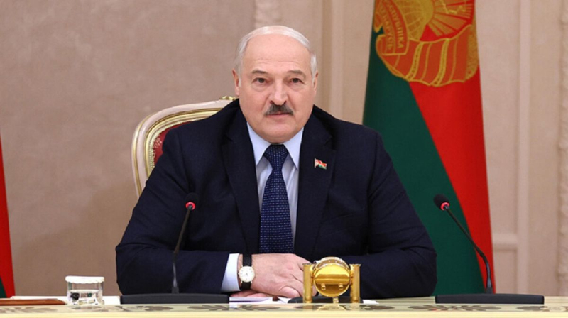 Lukashenko convierte a Putin como quiere: cuán realista es la entrada del ejército bielorruso en la guerra 