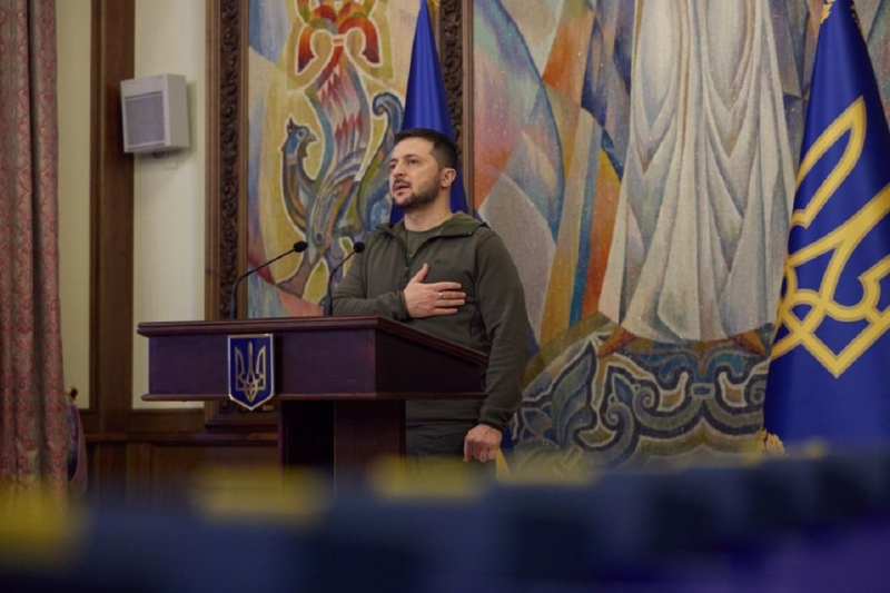 Zelensky presentó proyectos de ley a la Rada para extender la ley marcial y la movilización