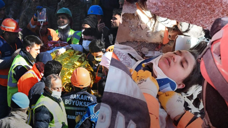 248 horas bajo las ruinas: niña de 17 años rescatada en Turquía