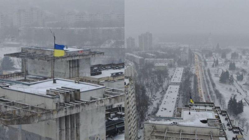 "Como muestra de solidaridad": los bielorrusos colgaron la bandera de Ucrania en Minsk
