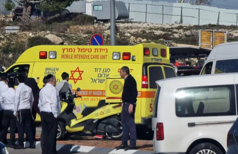 Ataque terrorista en Jerusalén: conductor choca intencionalmente contra una parada de autobús – hay un niño entre las víctimas