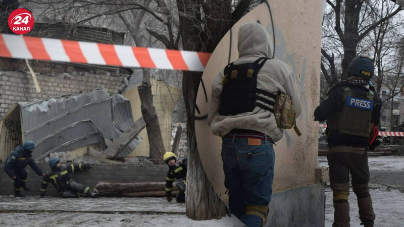 Los escombros se despejaron cuando comenzó un nuevo ataque: un reportaje fotográfico del Canal 24 de Kramatorsk