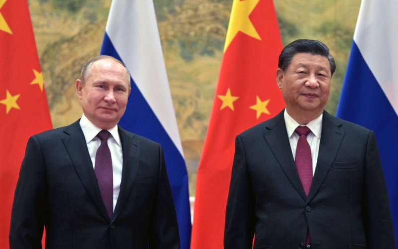 Experto predijo cómo terminaría el suministro de armas de China a la Federación Rusa