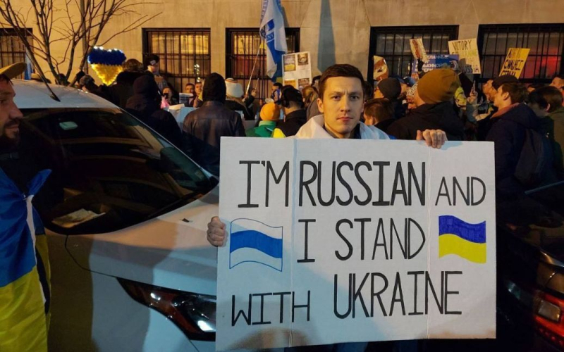 "Febrero dura un año": mítines y protestas contra la guerra barrieron Rusia (foto, video)