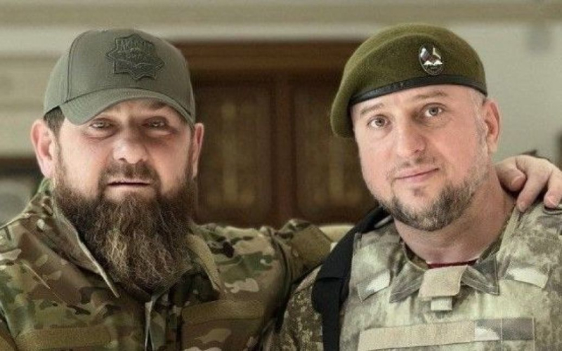 Recibí un sobre tóxico: el asistente de Kadyrov, el mayor general Alaudinov, fue envenenado en la Federación Rusa