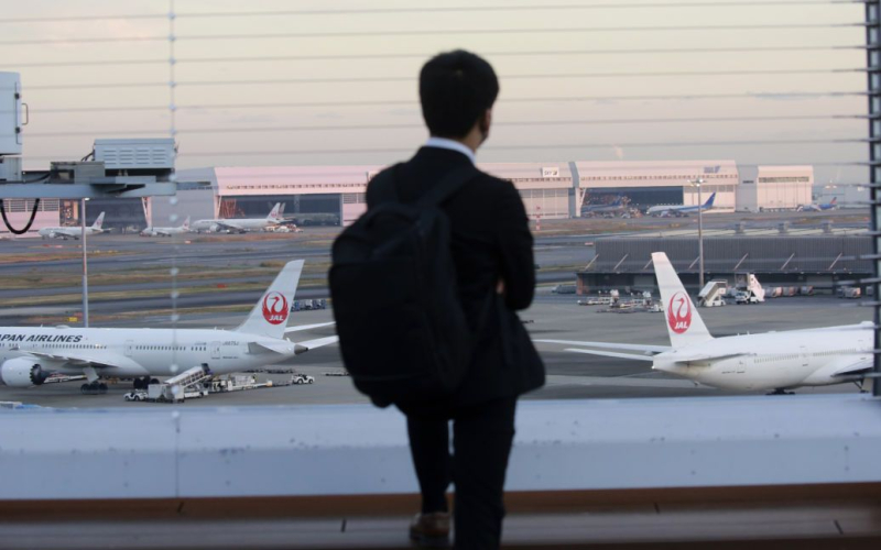 Después de siete horas de viaje aéreo, los pasajeros terminaron en el mismo lugar