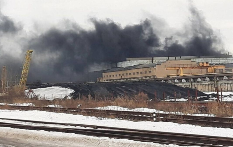 En Yaroslavl, Rusia, una planta de motores está en llamas: producen motores para el complejo nuclear 