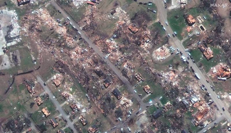 Un devastador tornado destruyó casi por completo una ciudad estadounidense: imágenes espeluznantes