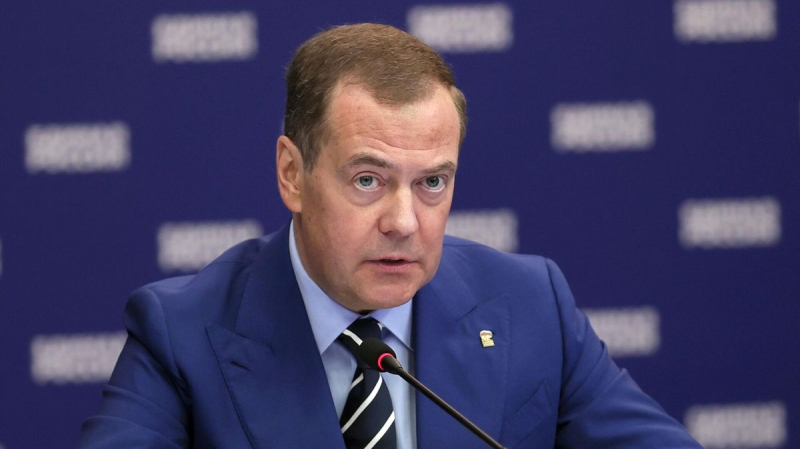 Nuevo Zhirinovsky: Putin se beneficia de mantener a Medvedev por ciertas razones