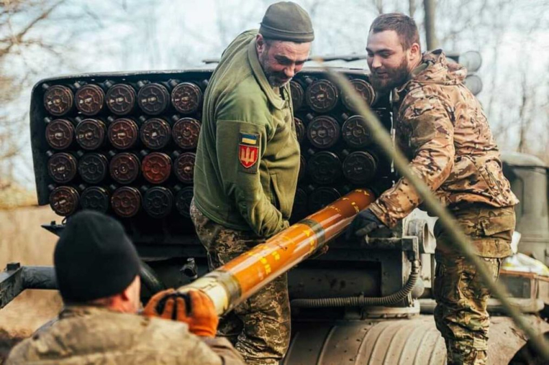 El Director General del OIEA llegará a la ZNPP, un almacén con plástico se incendió en Omsk : la cronología del día 396 de la guerra