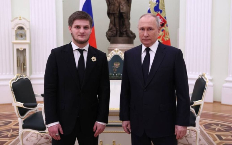 Kadyrov, quien supuestamente está gravemente enfermo, presentó a su sucesor de Putin: fotos publicadas