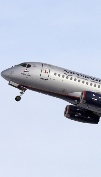 Un avión de pasajeros en ruta a Moscú hizo sonar una alarma inmediatamente después del despegue.