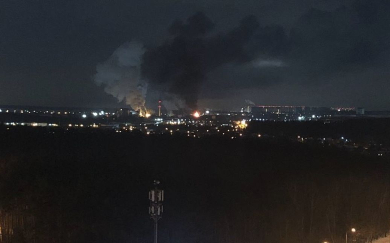 Se produjo un incendio a gran escala en la planta cerca de Moscú después de la explosión: video