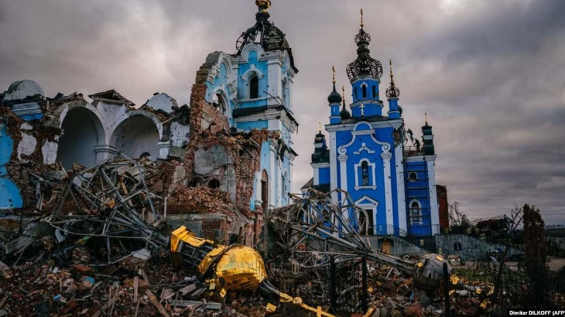 Nada es sagrado para ellos: los invasores de artillería pesada también atacaron la iglesia en Nikopol