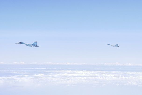 Avión de la OTAN interceptado ruso combatientes sobre el Mar Báltico (foto)