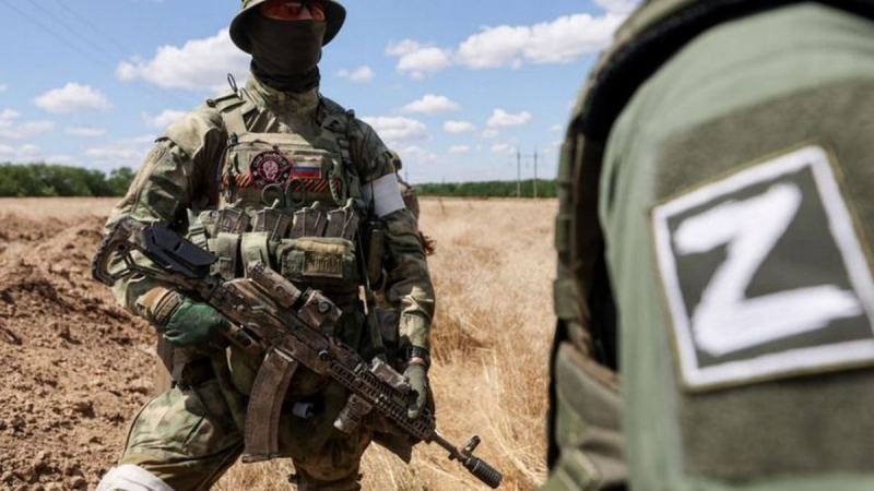 Escándalos y denuncias: cómo se pelean los mercenarios rusos de la PMC y los mercenarios movilizados