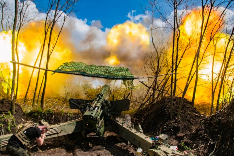 El ejército ucraniano realiza fuego de contrabatería en la región de Kherson: qué significa