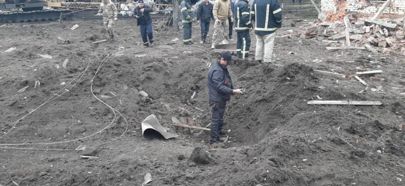 Los invasores atacan una empresa en la región de Chernihiv con bombas aéreas