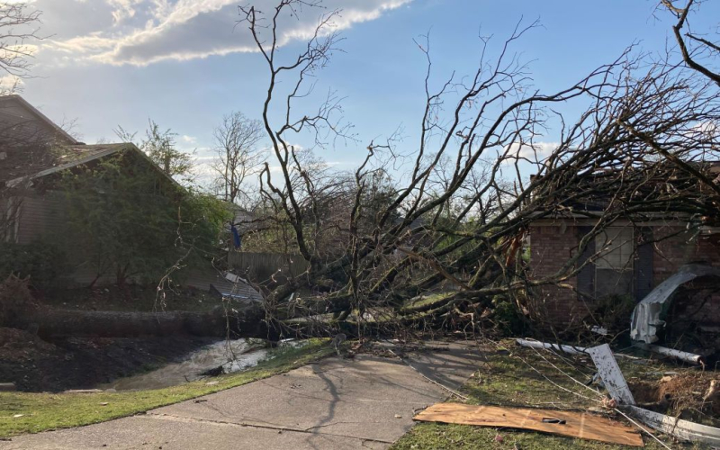 Poderoso tornado en EE. UU.: 600 víctimas, casas destruidas y apagón (foto)