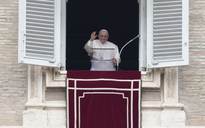 Papa Francisco dado de alta del hospital