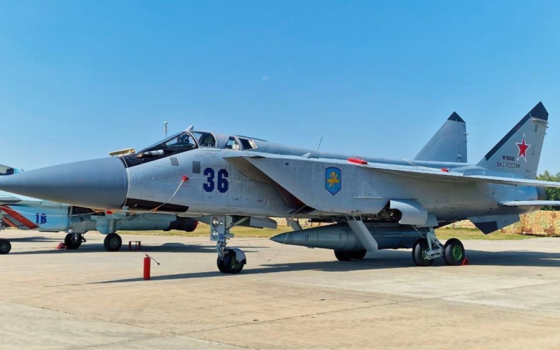 Tres MiG rusos voló de Bielorrusia a Rusia
