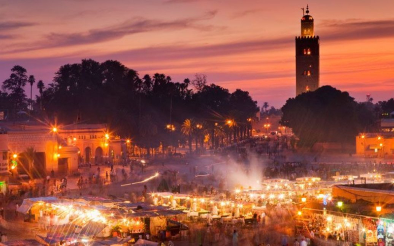 Turistas en Marruecos pagaron bebidas con dinero falso: cómo fueron castigados
