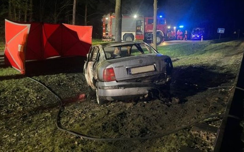 En Polonia, dos personas fueron quemadas vivas en un automóvil: detalles de la tragedia