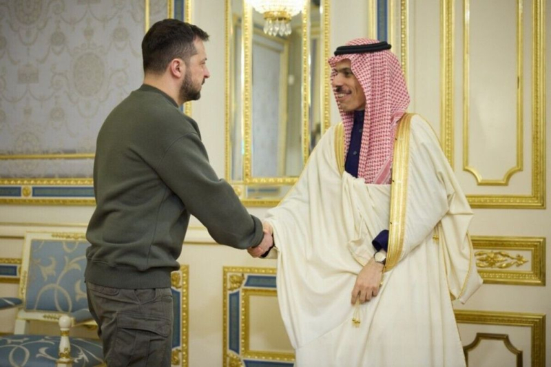 Zelensky llegó a Arabia Saudita