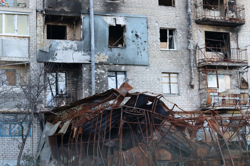 Algunos barrios sufrieron un daño del 70%: cómo se está restaurando Stary Saltov en la región de Kharkiv