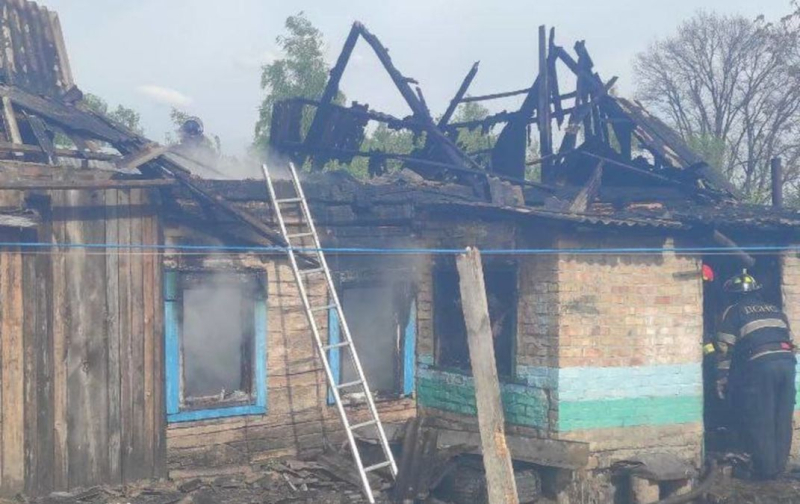 Se produjo un incendio cerca de Kiev en una casa donde había 6 niños: murió una niña 