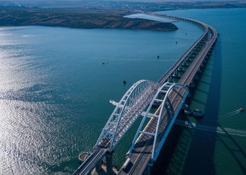 Comenzaron a entrenar, pero no los ayudó - Tizenhausen sobre el humo en el Puente de Crimea